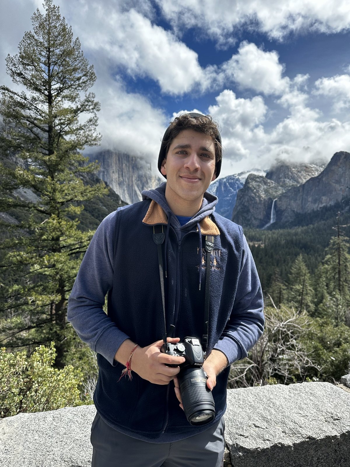 Aakash with a DSLR at Tunnel View in Yosemite